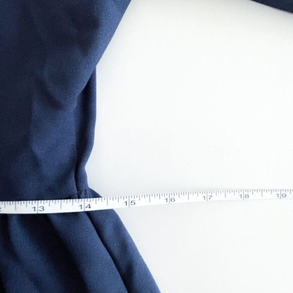 Yumi // Navy lace dress // size 2/4 // EUC - Picture 5 of 11